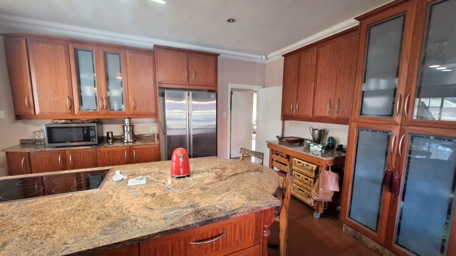 5 Bedroom Property for Sale in Three Rivers Gauteng