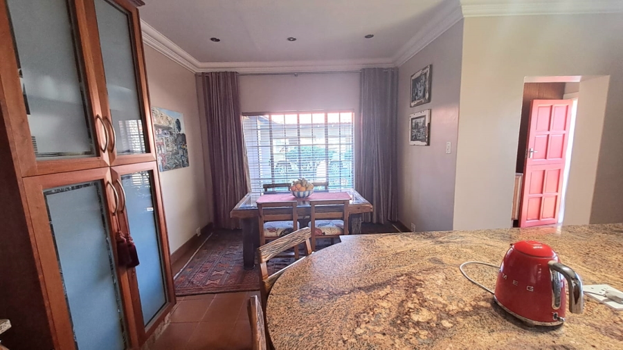 5 Bedroom Property for Sale in Three Rivers Gauteng