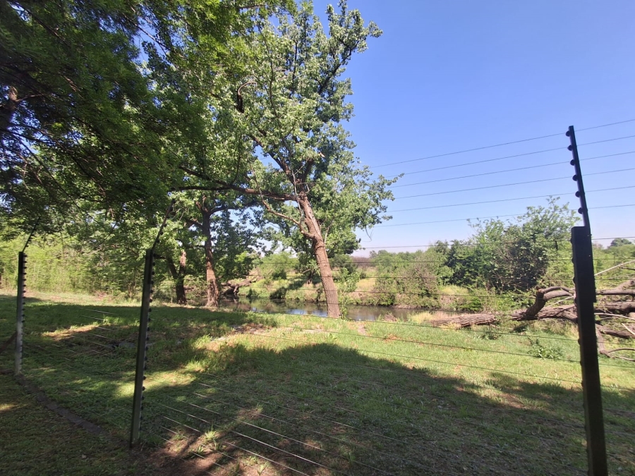 3 Bedroom Property for Sale in Three Rivers Proper Gauteng