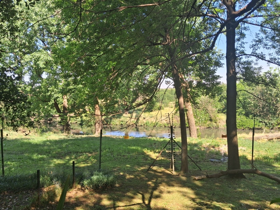 3 Bedroom Property for Sale in Three Rivers Proper Gauteng