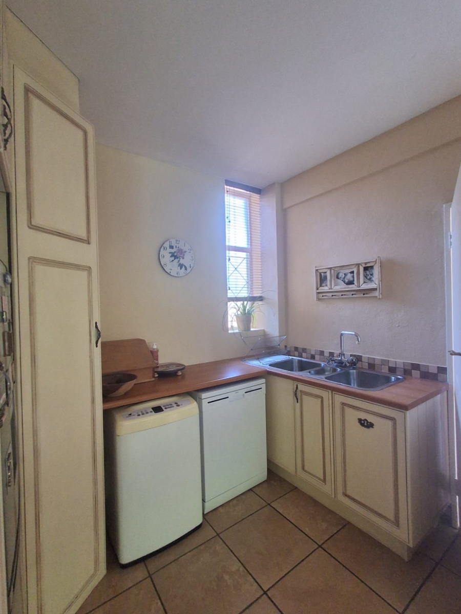 3 Bedroom Property for Sale in Three Rivers Proper Gauteng