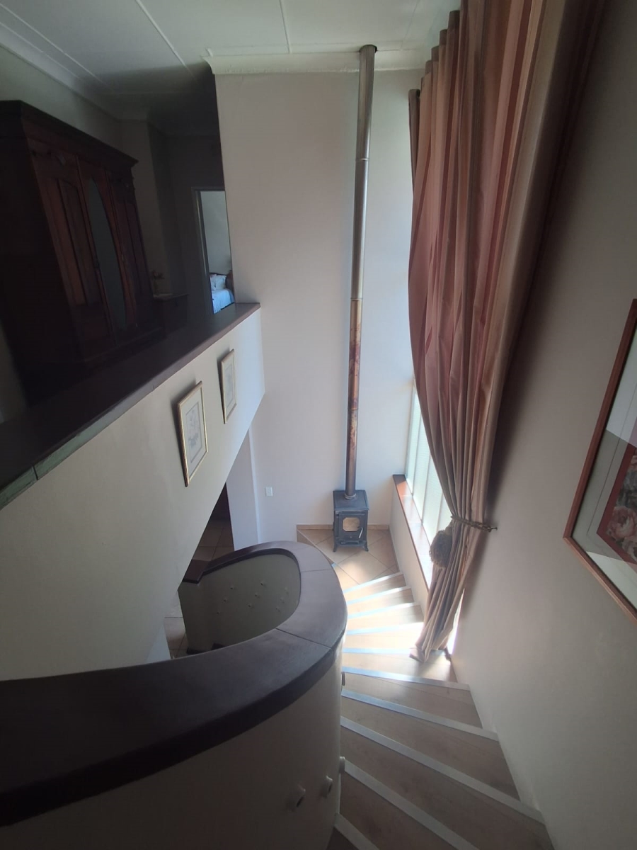 3 Bedroom Property for Sale in Three Rivers Proper Gauteng