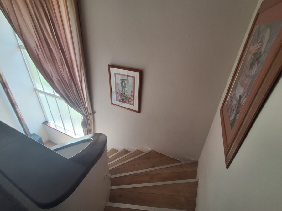 3 Bedroom Property for Sale in Three Rivers Proper Gauteng