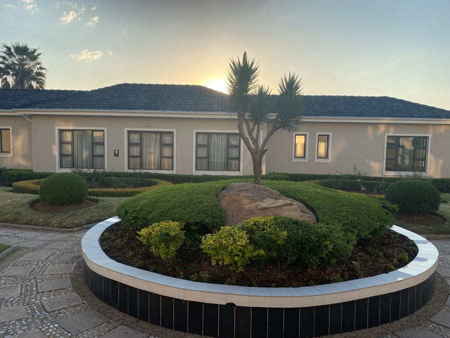 2 Bedroom Property for Sale in Maroeladal Gauteng