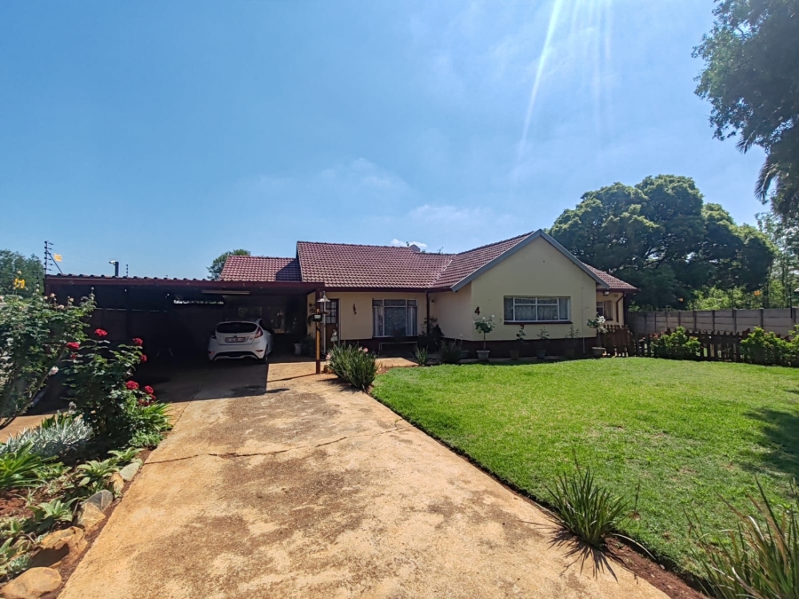 3 Bedroom Property for Sale in Krugersrus Gauteng