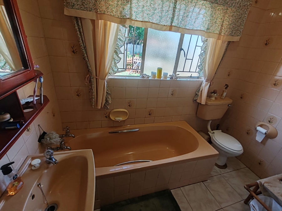 3 Bedroom Property for Sale in Krugersrus Gauteng