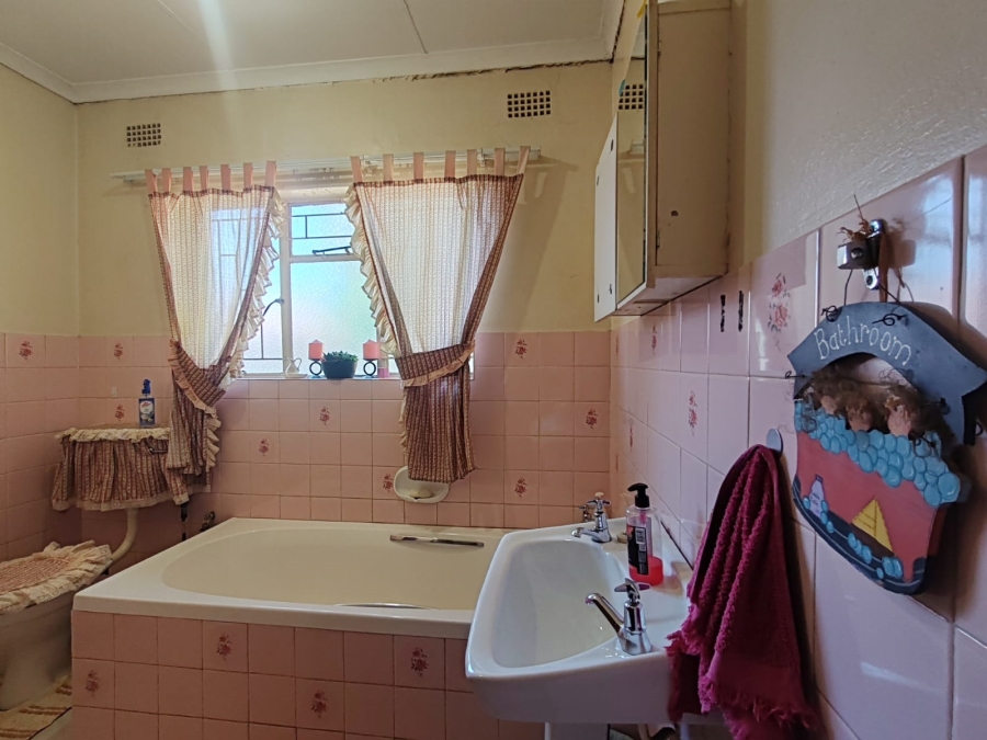 3 Bedroom Property for Sale in Krugersrus Gauteng