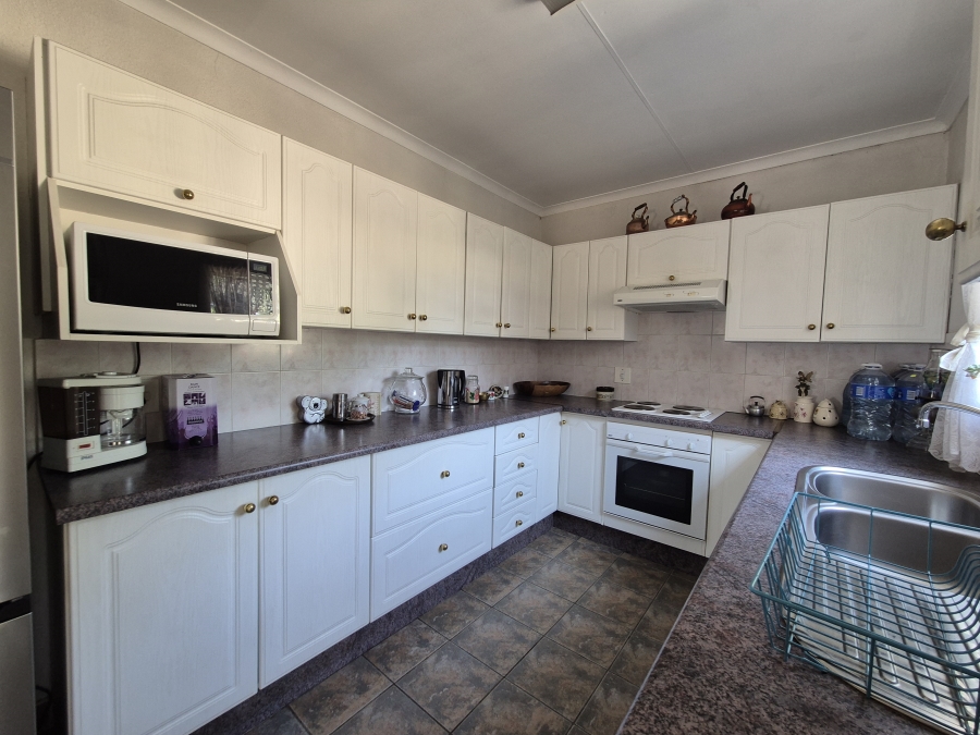 2 Bedroom Property for Sale in Sonneveld Gauteng