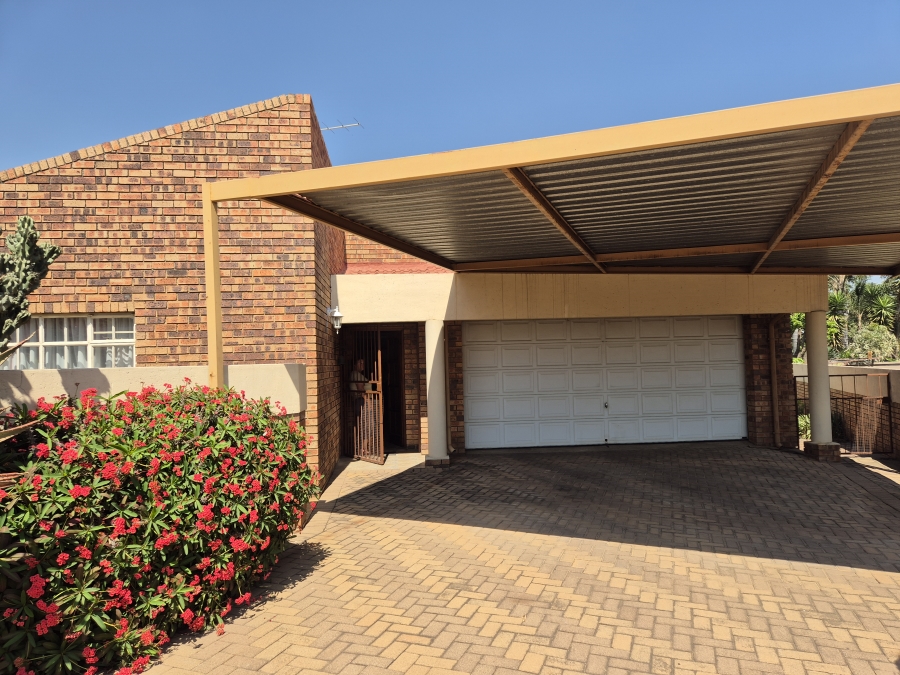 2 Bedroom Property for Sale in Sonneveld Gauteng