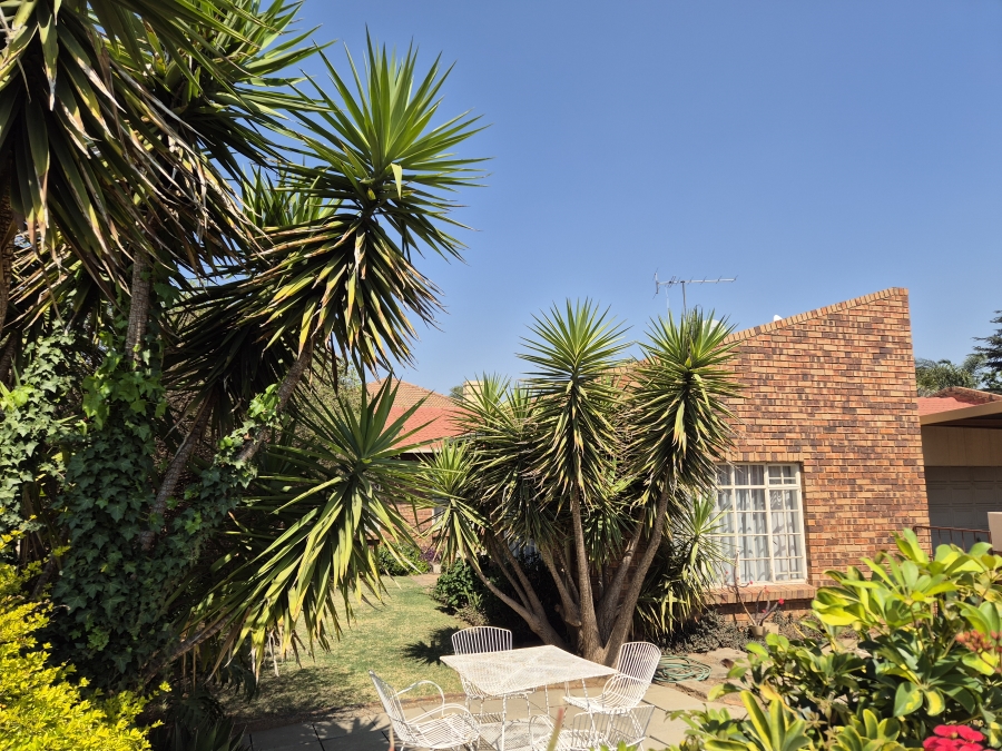 2 Bedroom Property for Sale in Sonneveld Gauteng
