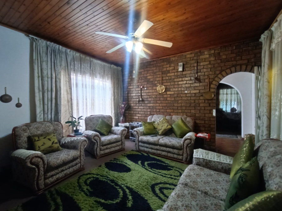 3 Bedroom Property for Sale in Bonanne Gauteng