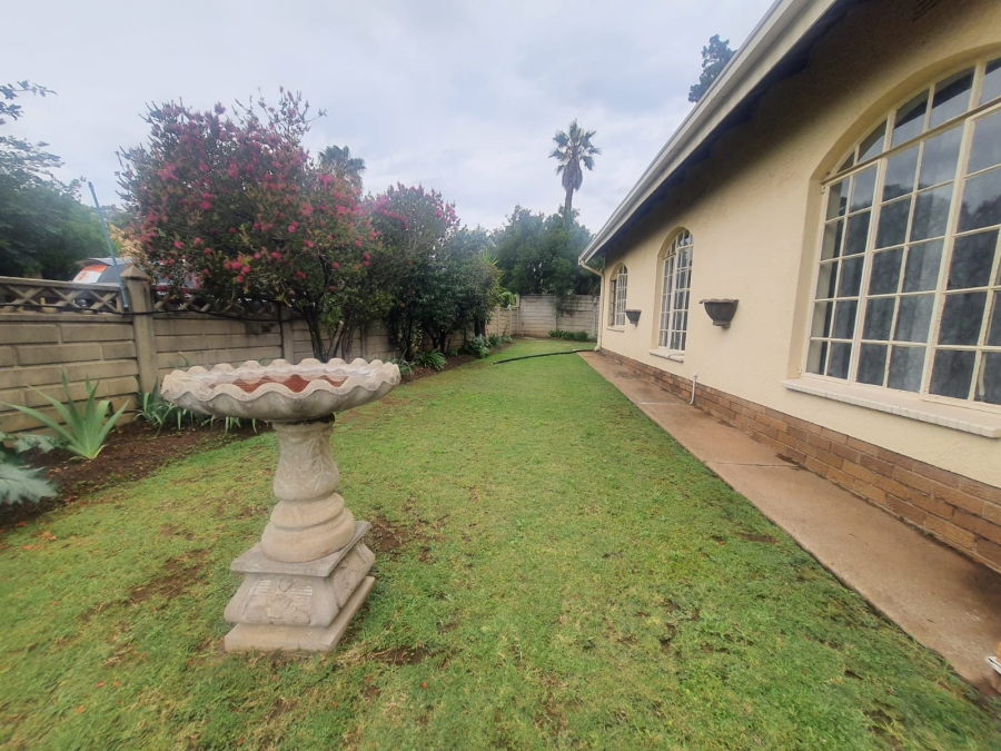 4 Bedroom Property for Sale in Flora Gardens Gauteng
