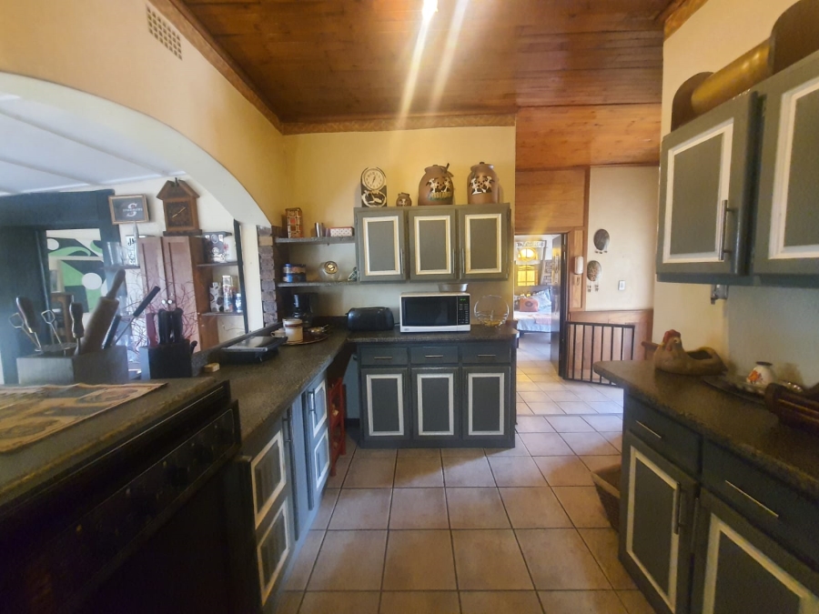 4 Bedroom Property for Sale in Flora Gardens Gauteng