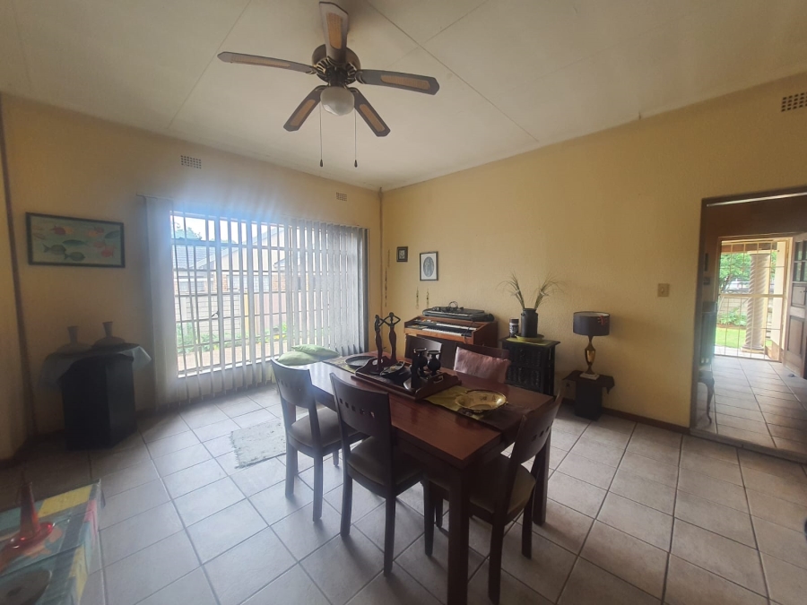 4 Bedroom Property for Sale in Flora Gardens Gauteng