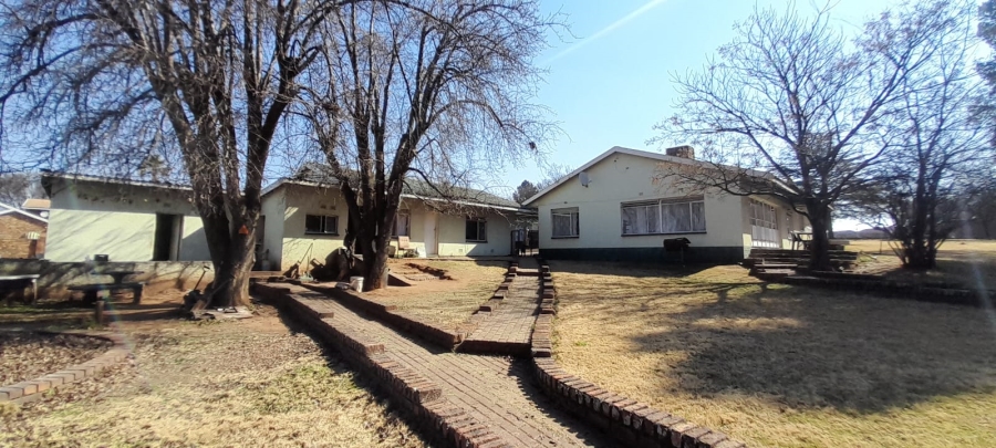 4 Bedroom Property for Sale in Kookrus Gauteng