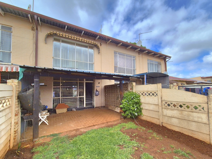 2 Bedroom Property for Sale in Brakpan Central Gauteng