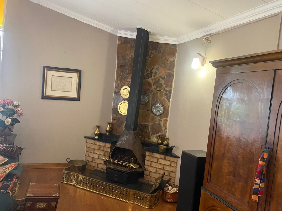 5 Bedroom Property for Sale in Kameeldrift West Gauteng