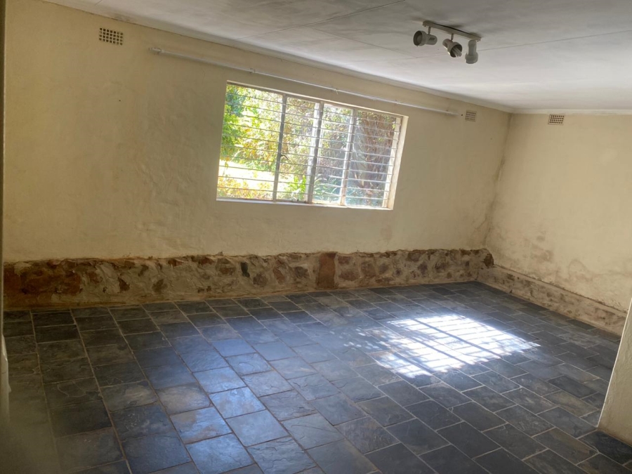 5 Bedroom Property for Sale in Kameeldrift West Gauteng