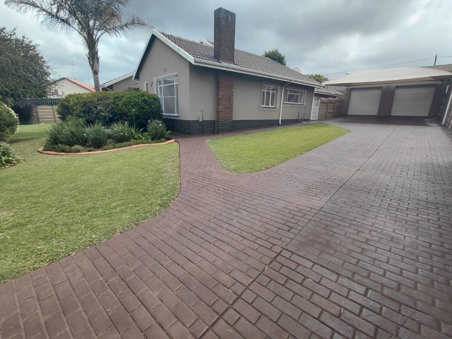 3 Bedroom Property for Sale in Dalpark Proper Gauteng