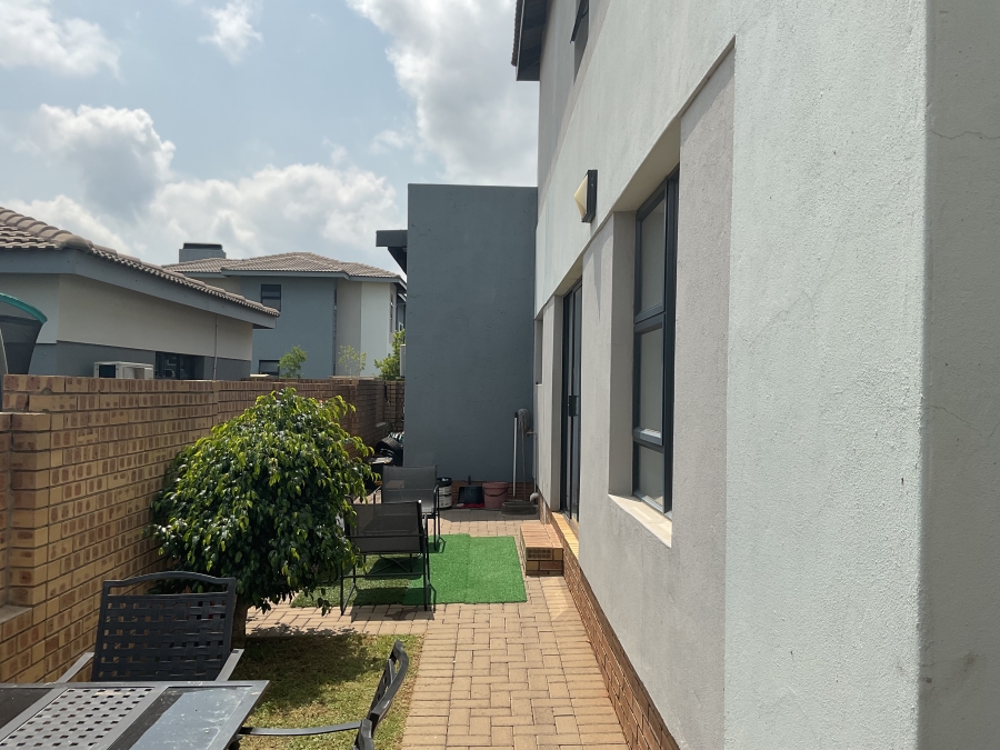 3 Bedroom Property for Sale in Thatchfield Estate Gauteng