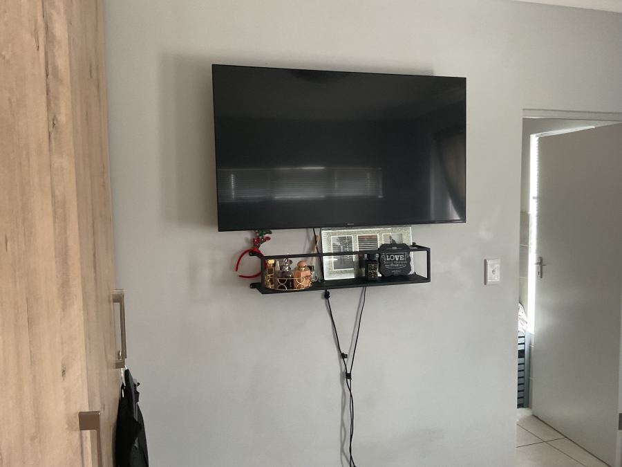 3 Bedroom Property for Sale in Thatchfield Estate Gauteng