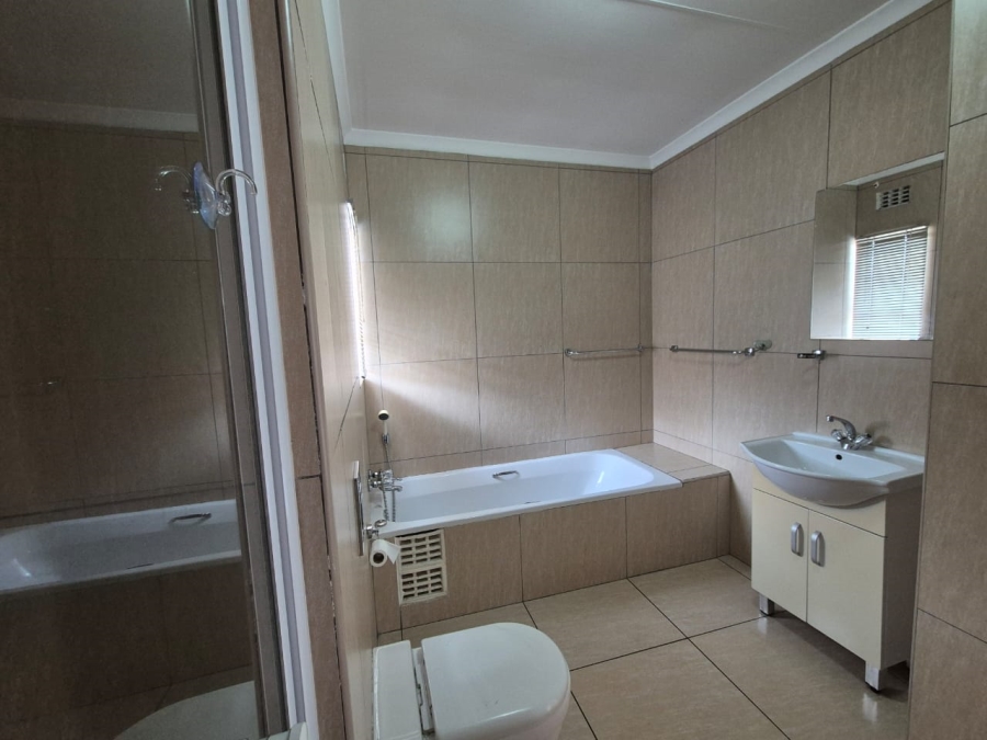 2 Bedroom Property for Sale in Vanderbijlpark SE 2 Gauteng
