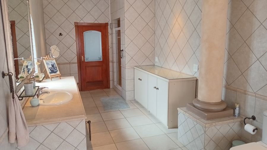 4 Bedroom Property for Sale in Bedfordview Gauteng