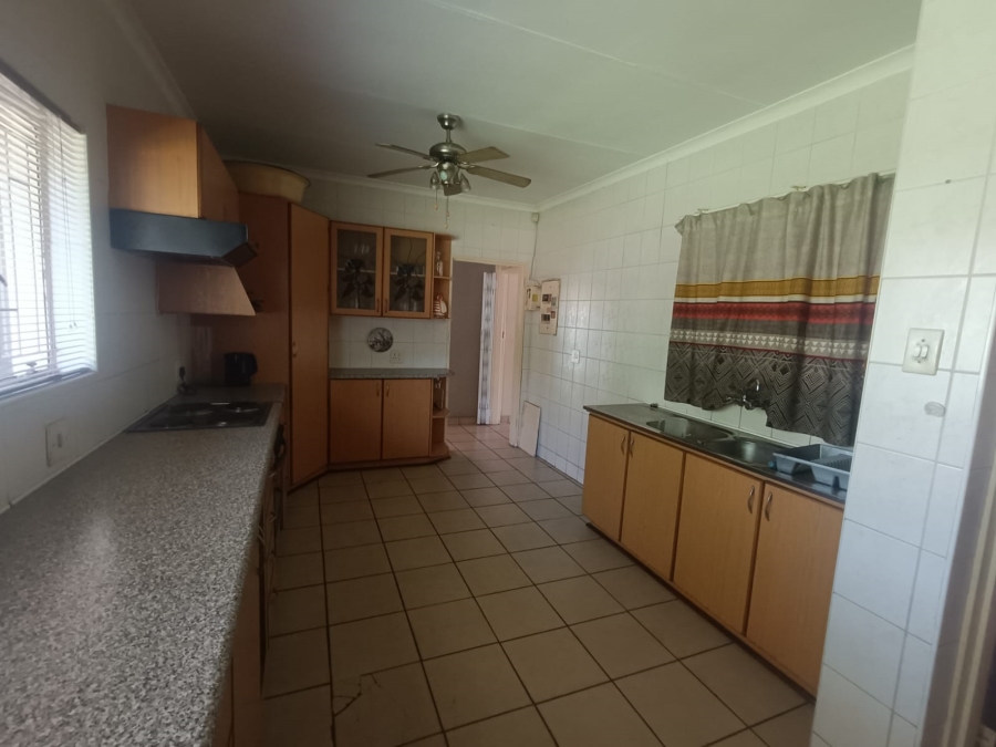 4 Bedroom Property for Sale in Vanderbijlpark SE 6 Gauteng