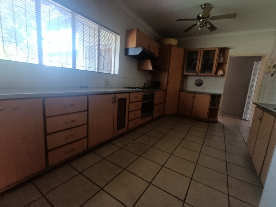 4 Bedroom Property for Sale in Vanderbijlpark SE 6 Gauteng