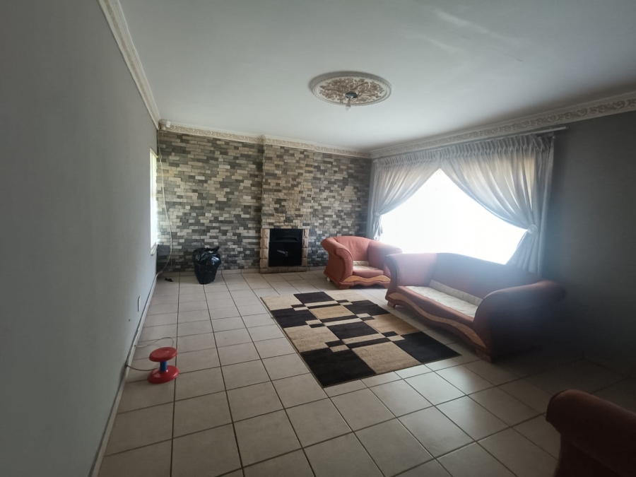 4 Bedroom Property for Sale in Vanderbijlpark SE 6 Gauteng