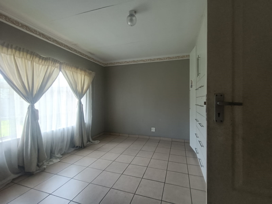 4 Bedroom Property for Sale in Vanderbijlpark SE 6 Gauteng