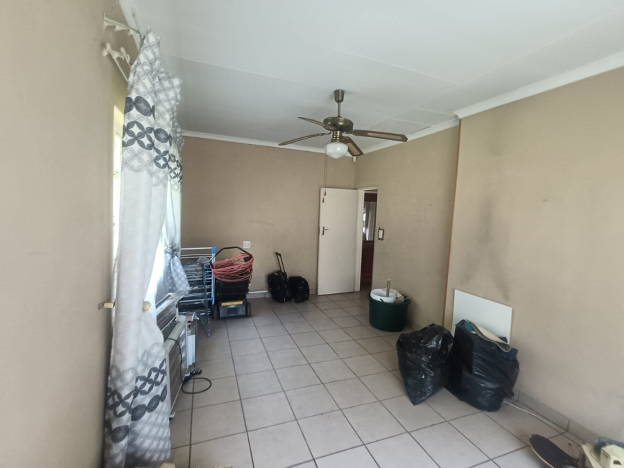 4 Bedroom Property for Sale in Vanderbijlpark SE 6 Gauteng