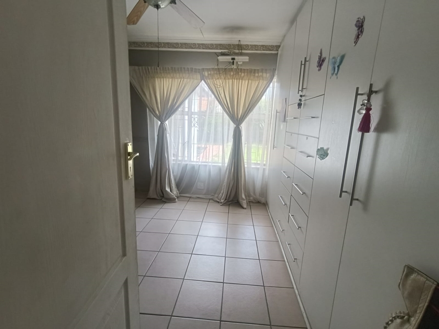 4 Bedroom Property for Sale in Vanderbijlpark SE 6 Gauteng
