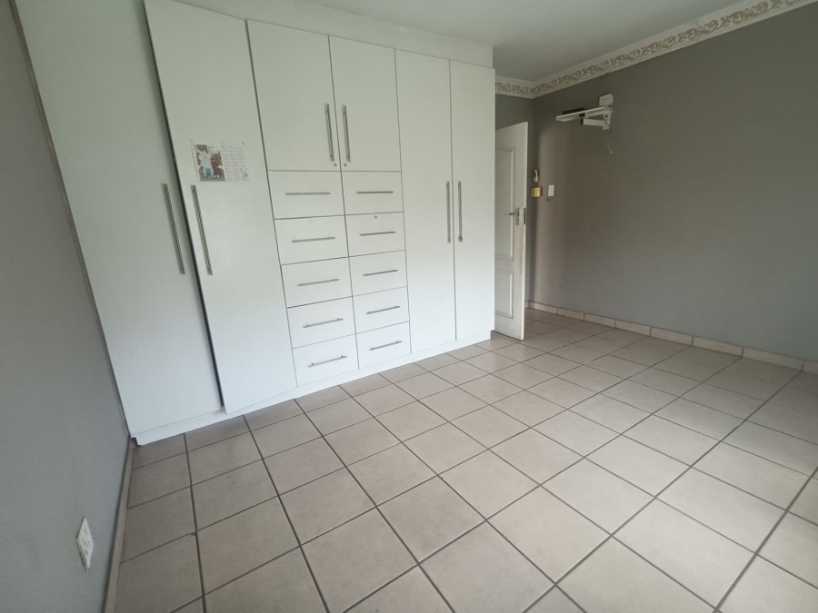 4 Bedroom Property for Sale in Vanderbijlpark SE 6 Gauteng