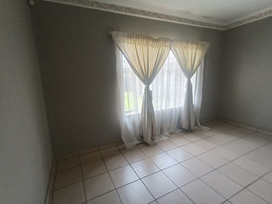 4 Bedroom Property for Sale in Vanderbijlpark SE 6 Gauteng