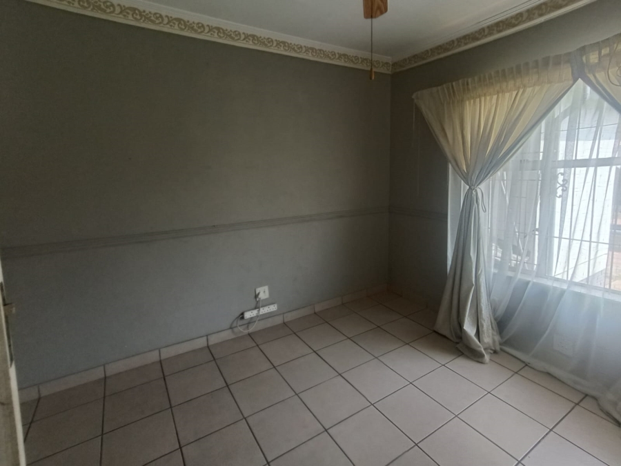 4 Bedroom Property for Sale in Vanderbijlpark SE 6 Gauteng