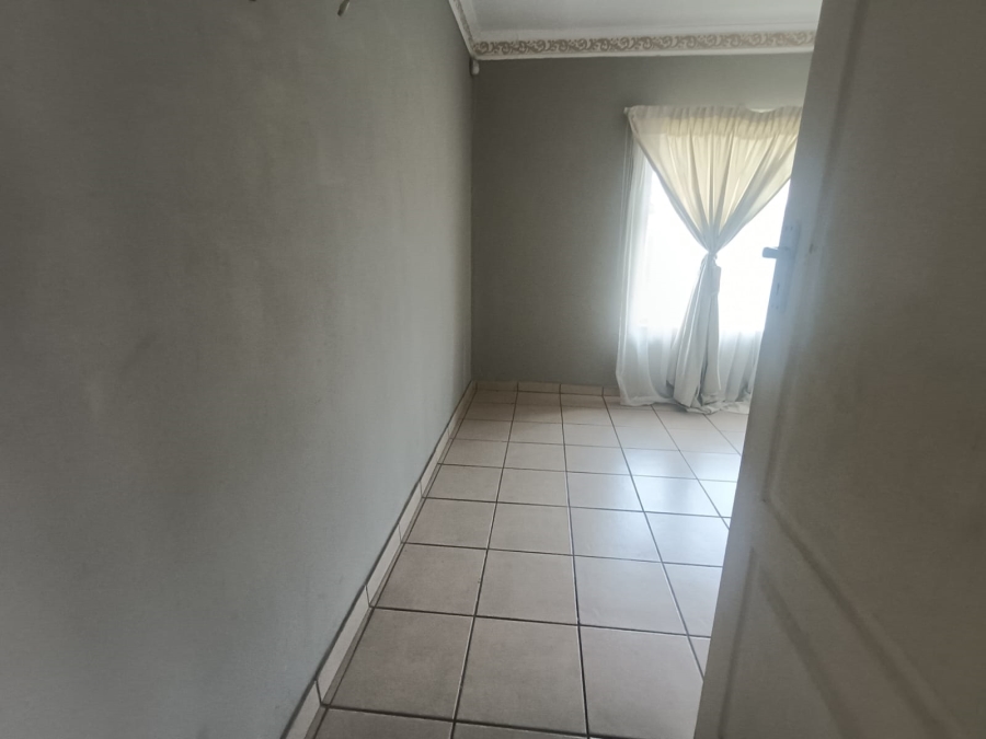 4 Bedroom Property for Sale in Vanderbijlpark SE 6 Gauteng
