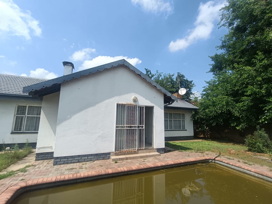 4 Bedroom Property for Sale in Vanderbijlpark SE 6 Gauteng