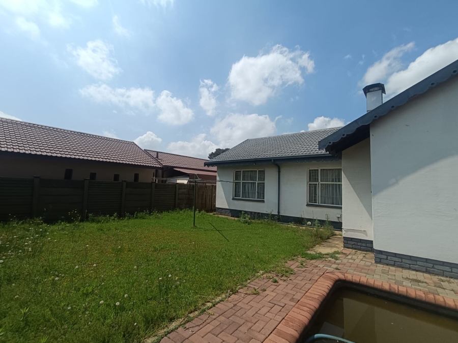 4 Bedroom Property for Sale in Vanderbijlpark SE 6 Gauteng