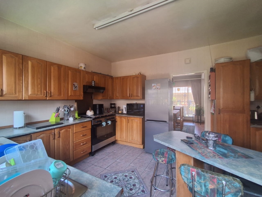 3 Bedroom Property for Sale in Three Rivers Proper Gauteng