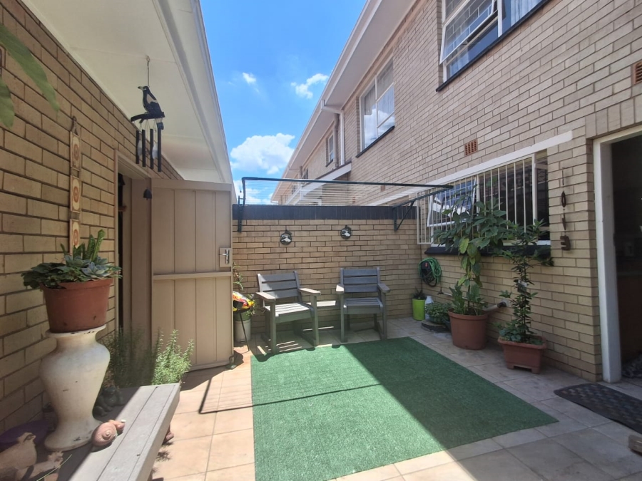3 Bedroom Property for Sale in Three Rivers Proper Gauteng