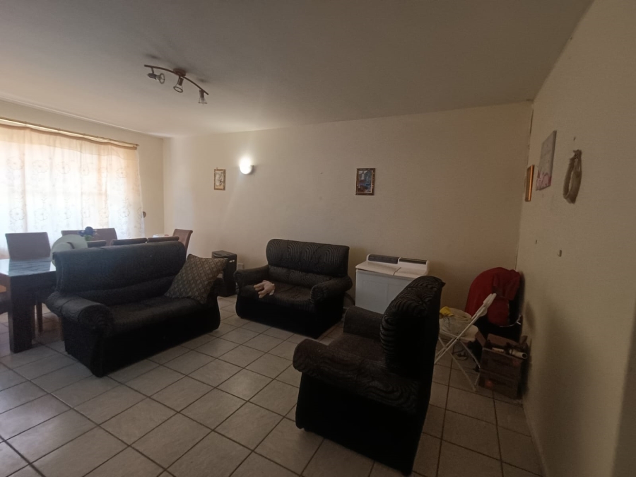 2 Bedroom Property for Sale in Vanderbijlpark CW 3 Gauteng