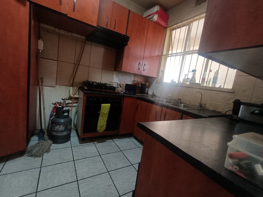 2 Bedroom Property for Sale in Vanderbijlpark CW 3 Gauteng