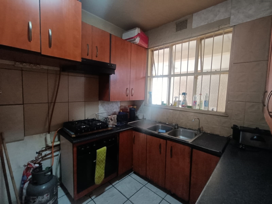 2 Bedroom Property for Sale in Vanderbijlpark CW 3 Gauteng