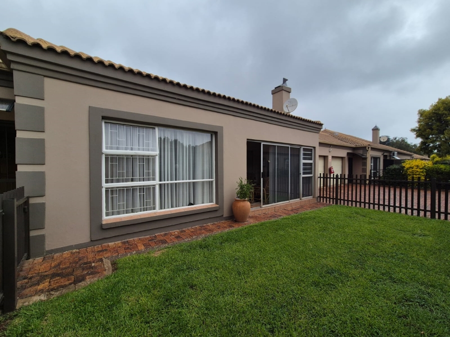 2 Bedroom Property for Sale in Vanderbijlpark SE 2 Gauteng