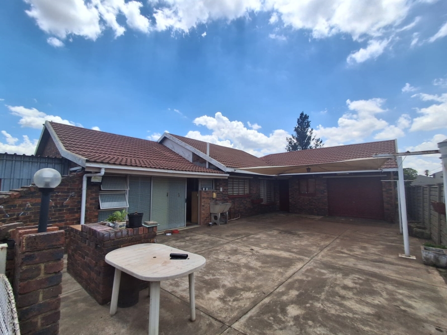3 Bedroom Property for Sale in Waldrift Gauteng