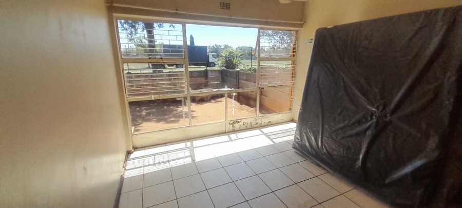 2 Bedroom Property for Sale in Meyerton Central Gauteng