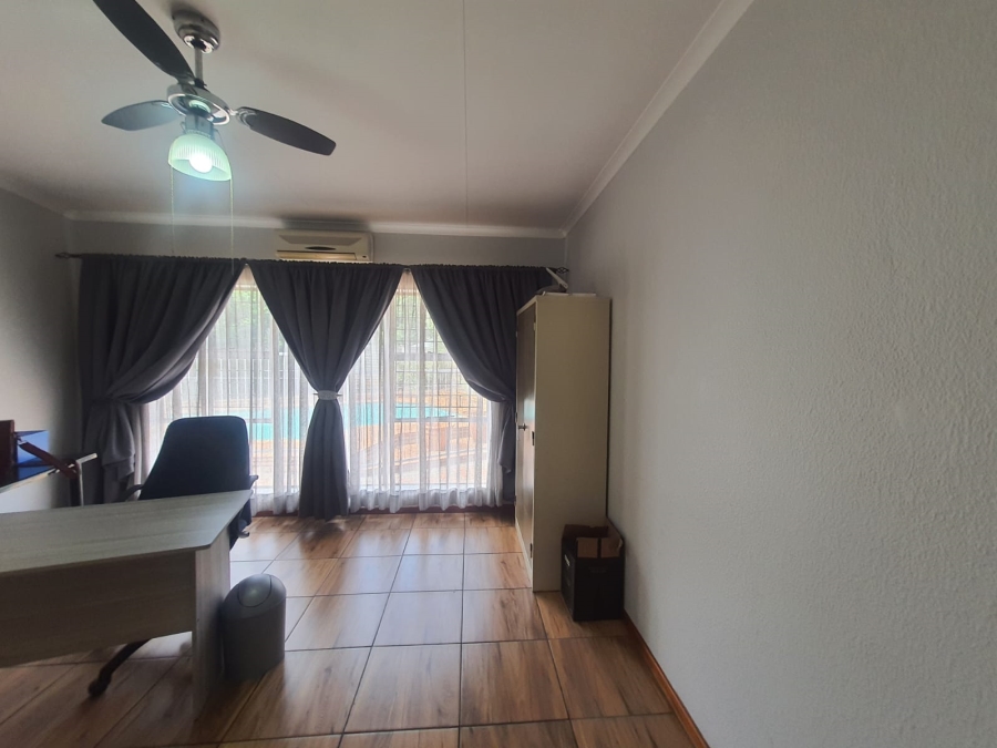 5 Bedroom Property for Sale in Vanderbijlpark SE Gauteng