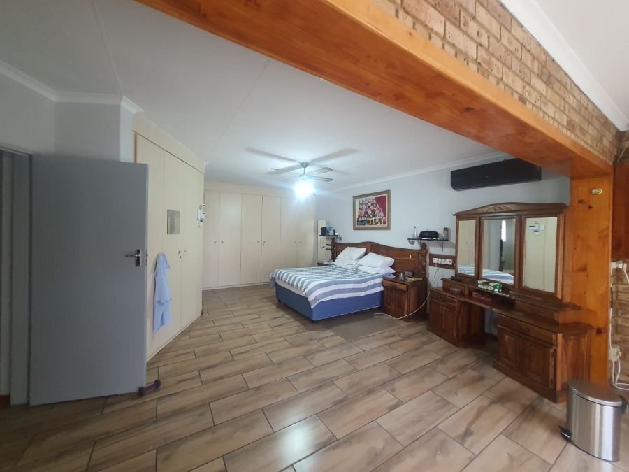 5 Bedroom Property for Sale in Vanderbijlpark SE Gauteng