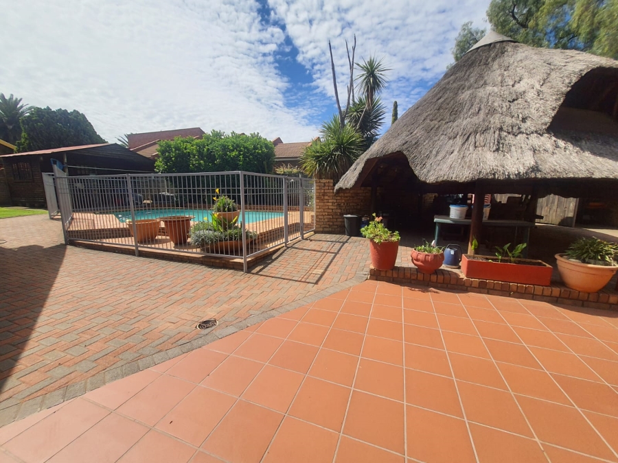 5 Bedroom Property for Sale in Vanderbijlpark SE Gauteng
